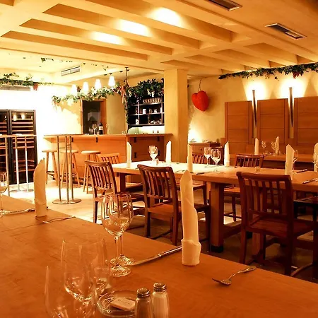 Hotel Starnberger 4*
